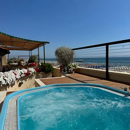 Piccadilly Penthouse With Jacuzzi 호텔 리도디캄파이오레